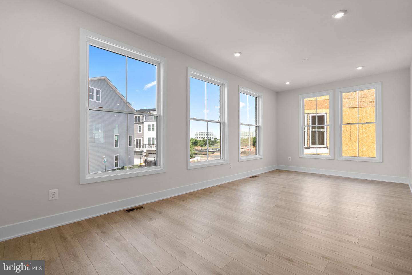 13728 AVIATION PL, HERNDON, Virginia 20171, 3 Bedrooms Bedrooms, ,2 BathroomsBathrooms,Residential,For sale,13728 AVIATION PL,VAFX2261686 MLS # VAFX2261686