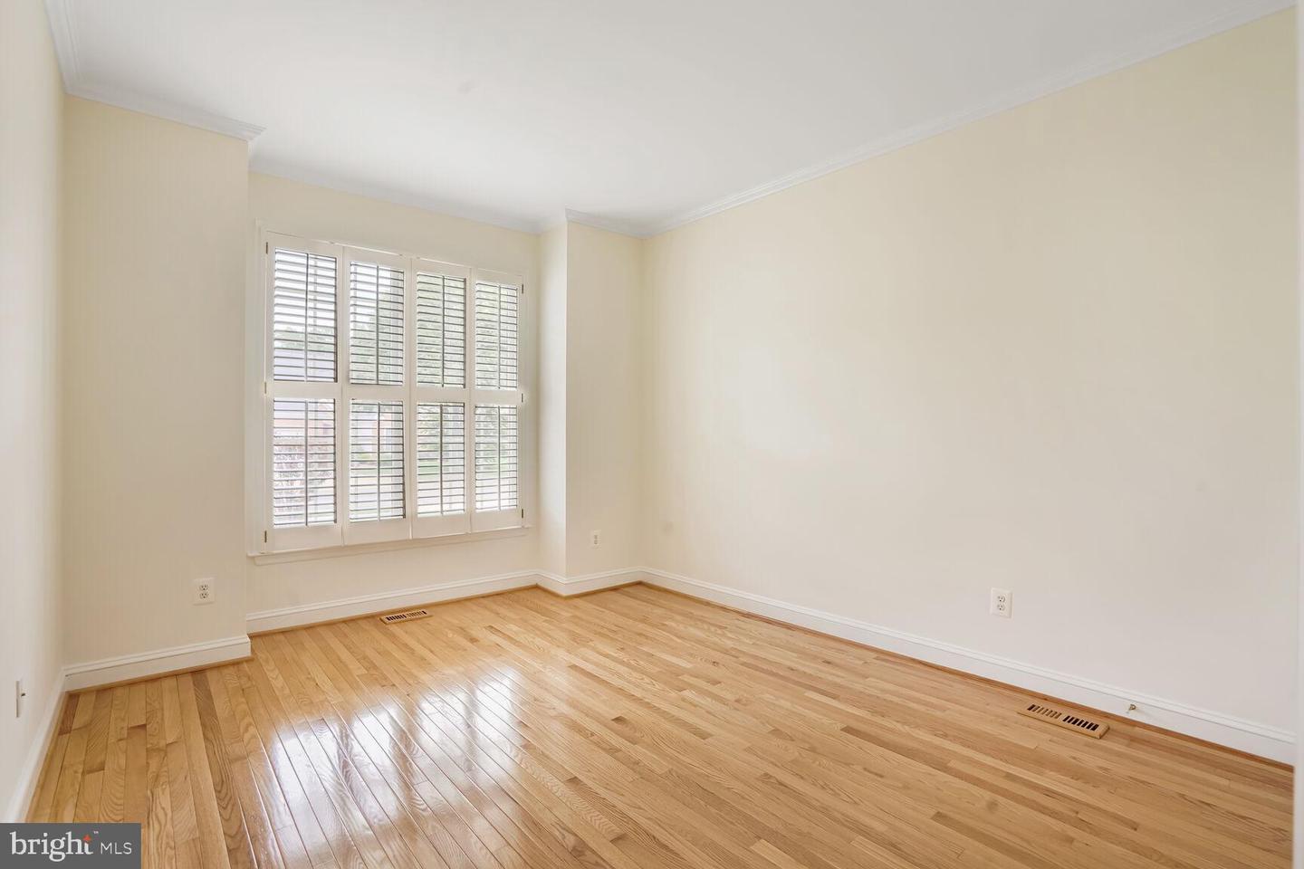 13685 PADDOCK CT, GAINESVILLE, Virginia 20155, 3 Bedrooms Bedrooms, ,3 BathroomsBathrooms,Residential,For sale,13685 PADDOCK CT,VAPW2101656 MLS # VAPW2101656