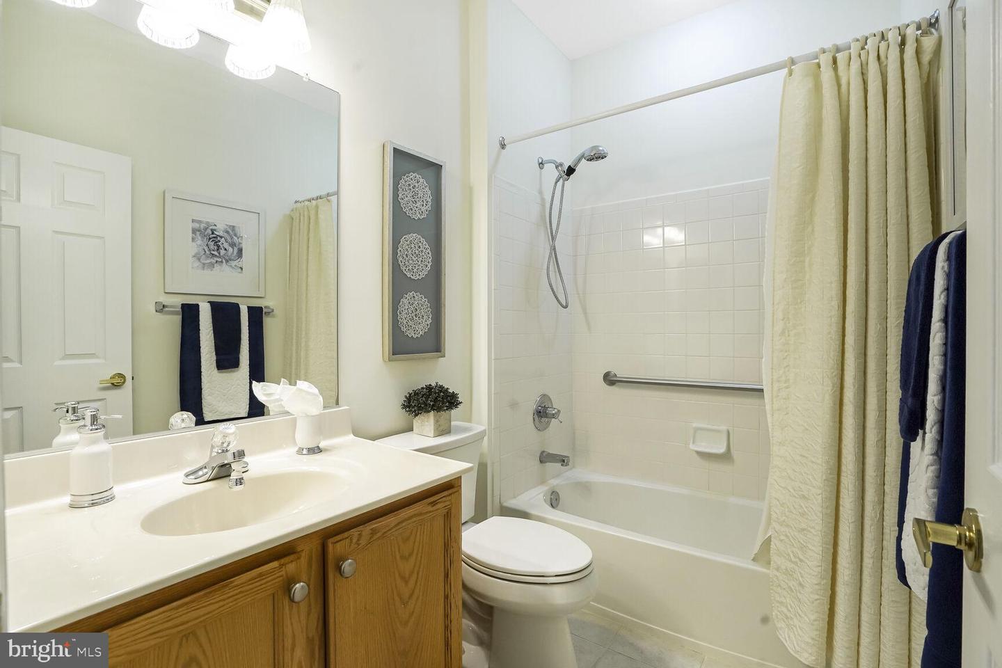 13685 PADDOCK CT, GAINESVILLE, Virginia 20155, 3 Bedrooms Bedrooms, ,3 BathroomsBathrooms,Residential,For sale,13685 PADDOCK CT,VAPW2101656 MLS # VAPW2101656