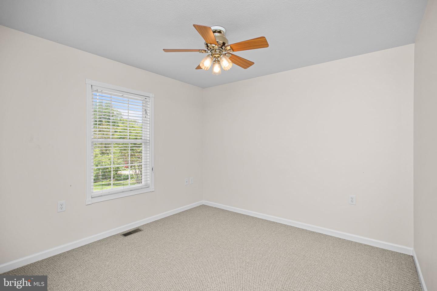 259 N SUNSET DR, BROADWAY, Virginia 22815, 3 Bedrooms Bedrooms, ,2 BathroomsBathrooms,Residential,For sale,259 N SUNSET DR,VARO2002500 MLS # VARO2002500