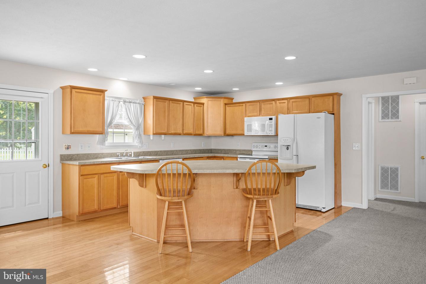 259 N SUNSET DR, BROADWAY, Virginia 22815, 3 Bedrooms Bedrooms, ,2 BathroomsBathrooms,Residential,For sale,259 N SUNSET DR,VARO2002500 MLS # VARO2002500