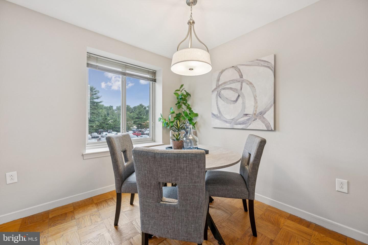 3000 SPOUT RUN PKWY #D212, ARLINGTON, Virginia 22201, 2 Bedrooms Bedrooms, ,1 BathroomBathrooms,Residential,For sale,3000 SPOUT RUN PKWY #D212,VAAR2062374 MLS # VAAR2062374