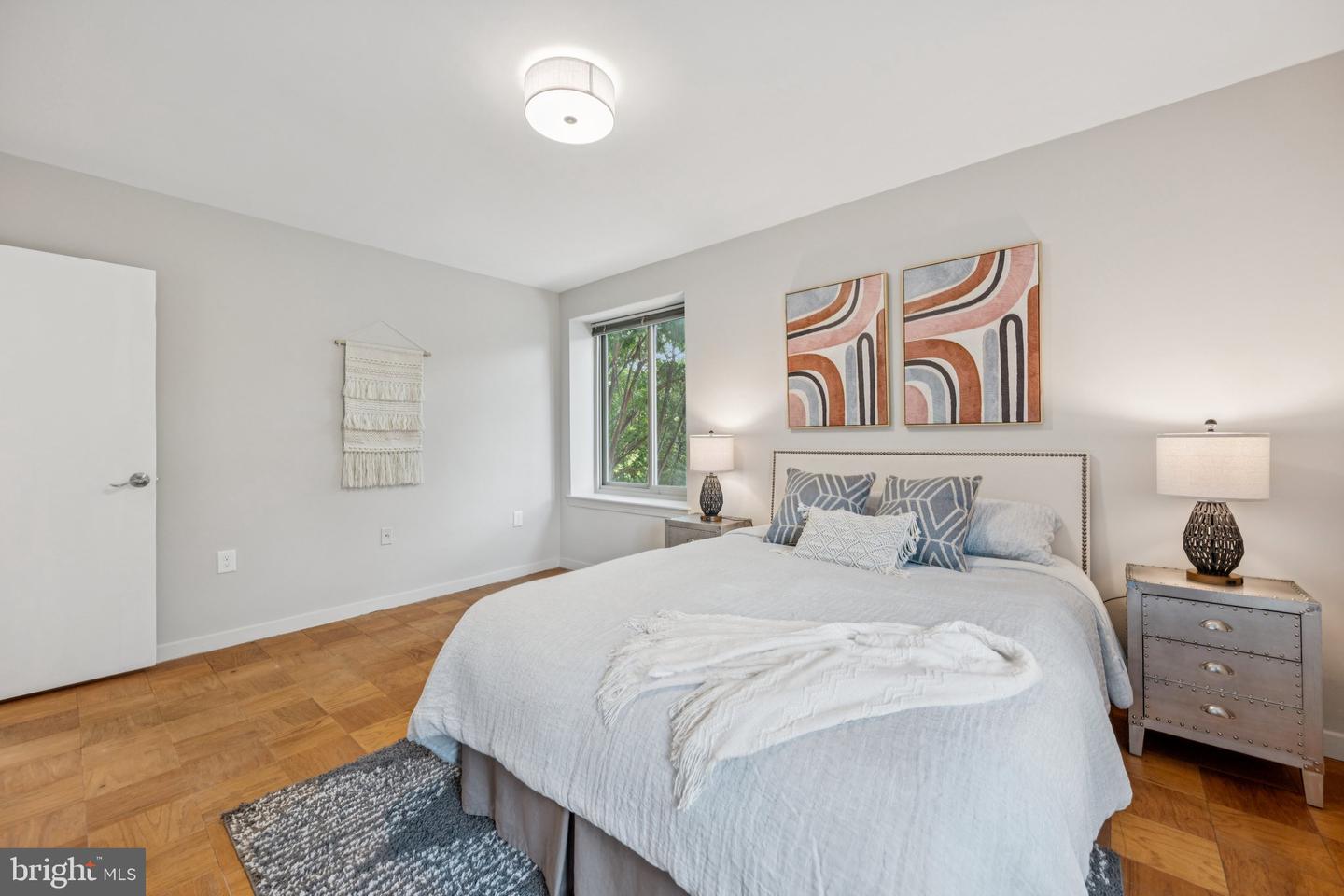 3000 SPOUT RUN PKWY #D212, ARLINGTON, Virginia 22201, 2 Bedrooms Bedrooms, ,1 BathroomBathrooms,Residential,For sale,3000 SPOUT RUN PKWY #D212,VAAR2062374 MLS # VAAR2062374