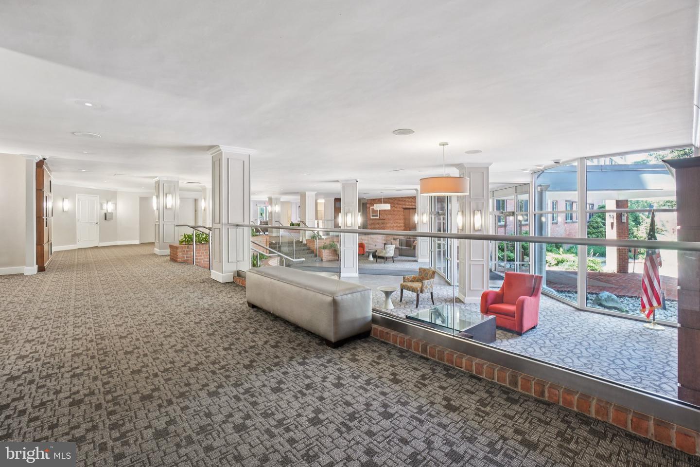 3000 SPOUT RUN PKWY #D212, ARLINGTON, Virginia 22201, 2 Bedrooms Bedrooms, ,1 BathroomBathrooms,Residential,For sale,3000 SPOUT RUN PKWY #D212,VAAR2062374 MLS # VAAR2062374