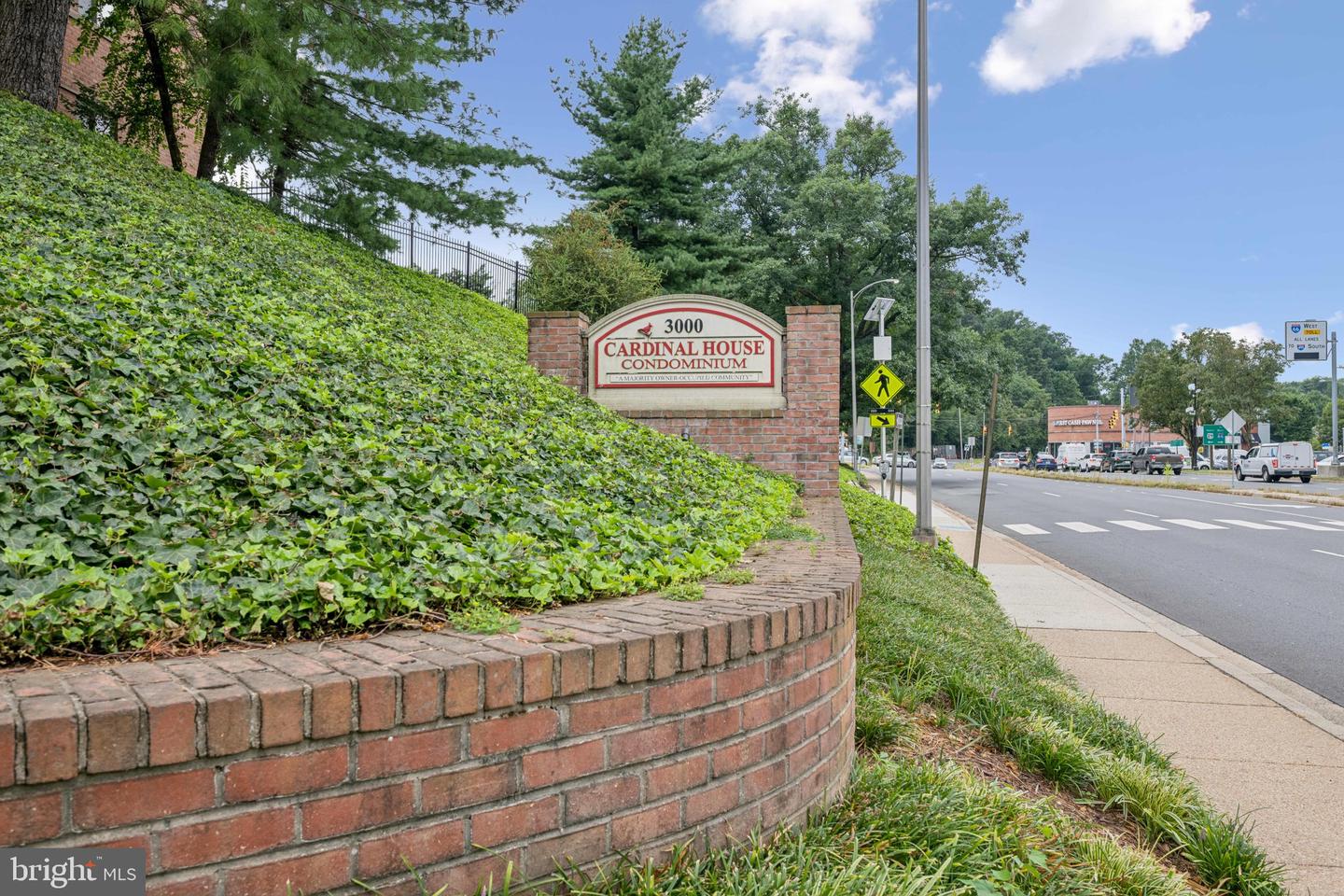 3000 SPOUT RUN PKWY #D212, ARLINGTON, Virginia 22201, 2 Bedrooms Bedrooms, ,1 BathroomBathrooms,Residential,For sale,3000 SPOUT RUN PKWY #D212,VAAR2062374 MLS # VAAR2062374