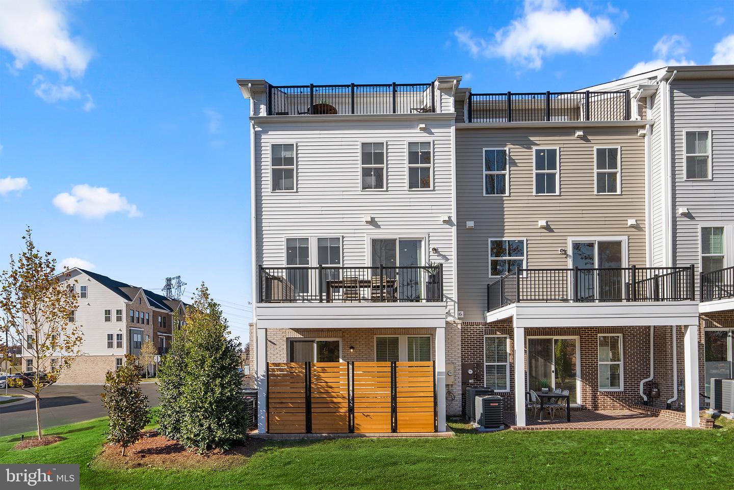 42129 SHINING STAR SQ, ASHBURN, Virginia 20148, 3 Bedrooms Bedrooms, ,2 BathroomsBathrooms,Residential,For sale,42129 SHINING STAR SQ,VALO2104700 MLS # VALO2104700