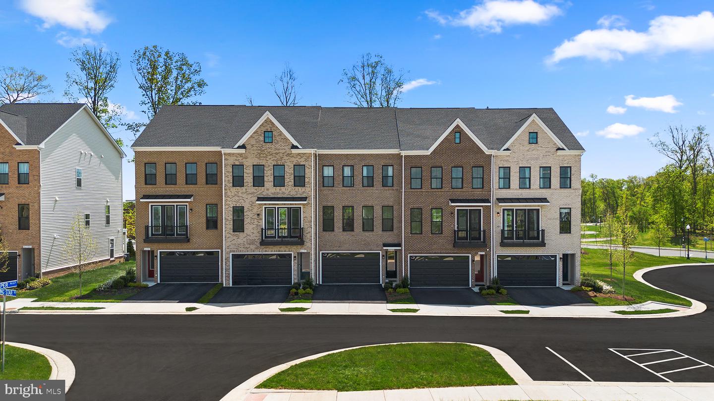 42129 SHINING STAR SQ, ASHBURN, Virginia 20148, 3 Bedrooms Bedrooms, ,2 BathroomsBathrooms,Residential,For sale,42129 SHINING STAR SQ,VALO2104700 MLS # VALO2104700