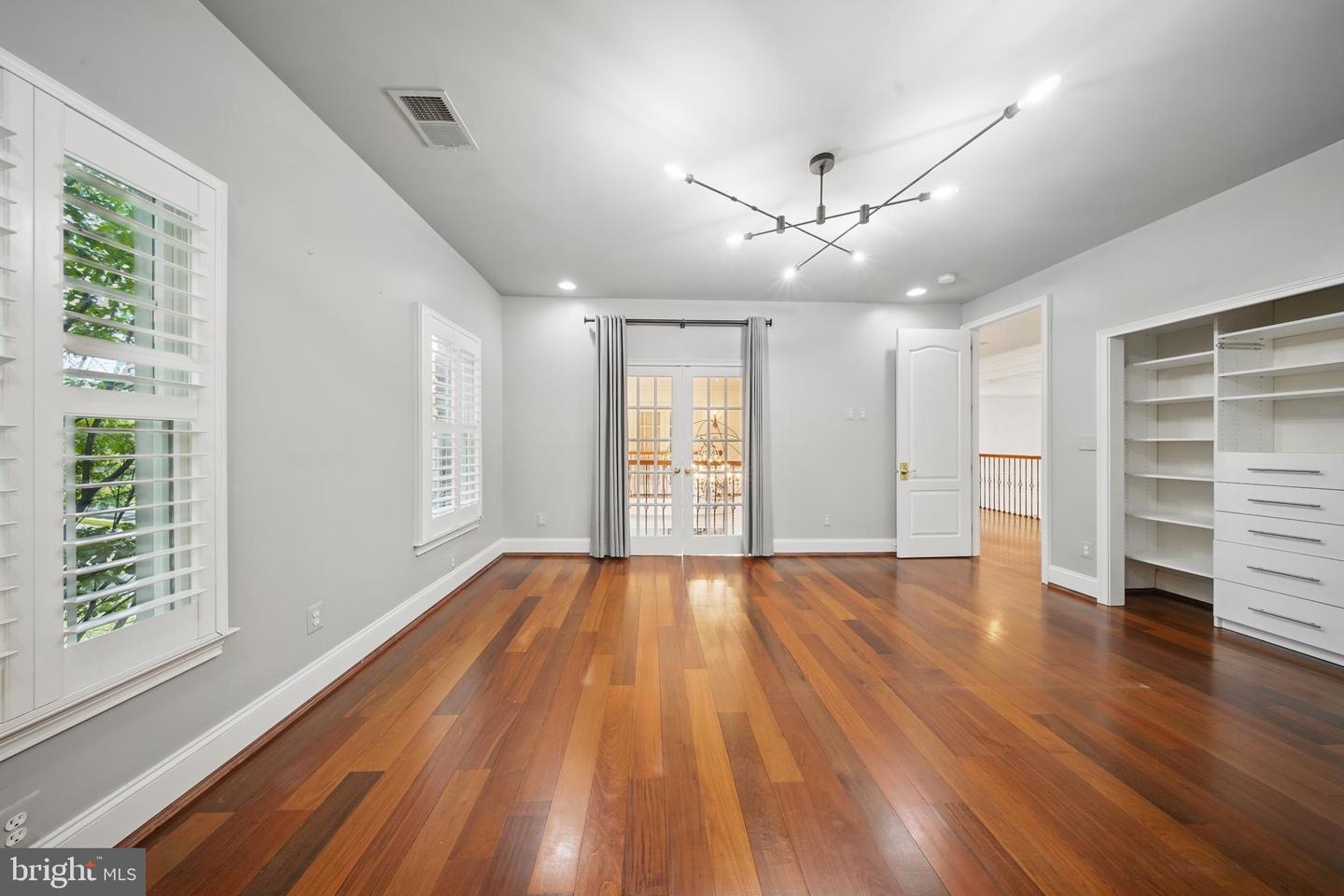 43582 OLD KINDERHOOK DR, ASHBURN, Virginia 20147, 5 Bedrooms Bedrooms, ,6 BathroomsBathrooms,Residential,For sale,43582 OLD KINDERHOOK DR,VALO2104706 MLS # VALO2104706