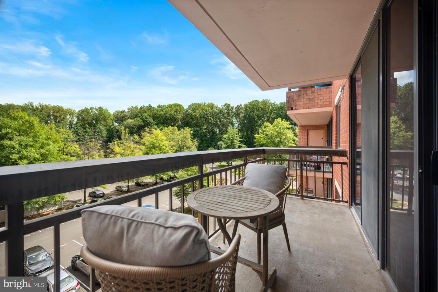 2230 GEORGE C MARSHALL DR #515, FALLS CHURCH, Virginia 22043, 2 Bedrooms Bedrooms, 9 Rooms Rooms,2 BathroomsBathrooms,Residential,For sale,2230 GEORGE C MARSHALL DR #515,VAFX2261722 MLS # VAFX2261722