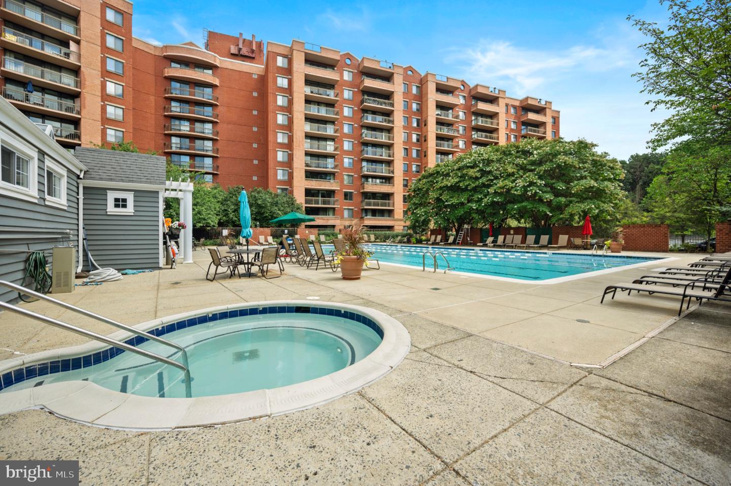 2230 GEORGE C MARSHALL DR #515, FALLS CHURCH, Virginia 22043, 2 Bedrooms Bedrooms, 9 Rooms Rooms,2 BathroomsBathrooms,Residential,For sale,2230 GEORGE C MARSHALL DR #515,VAFX2261722 MLS # VAFX2261722