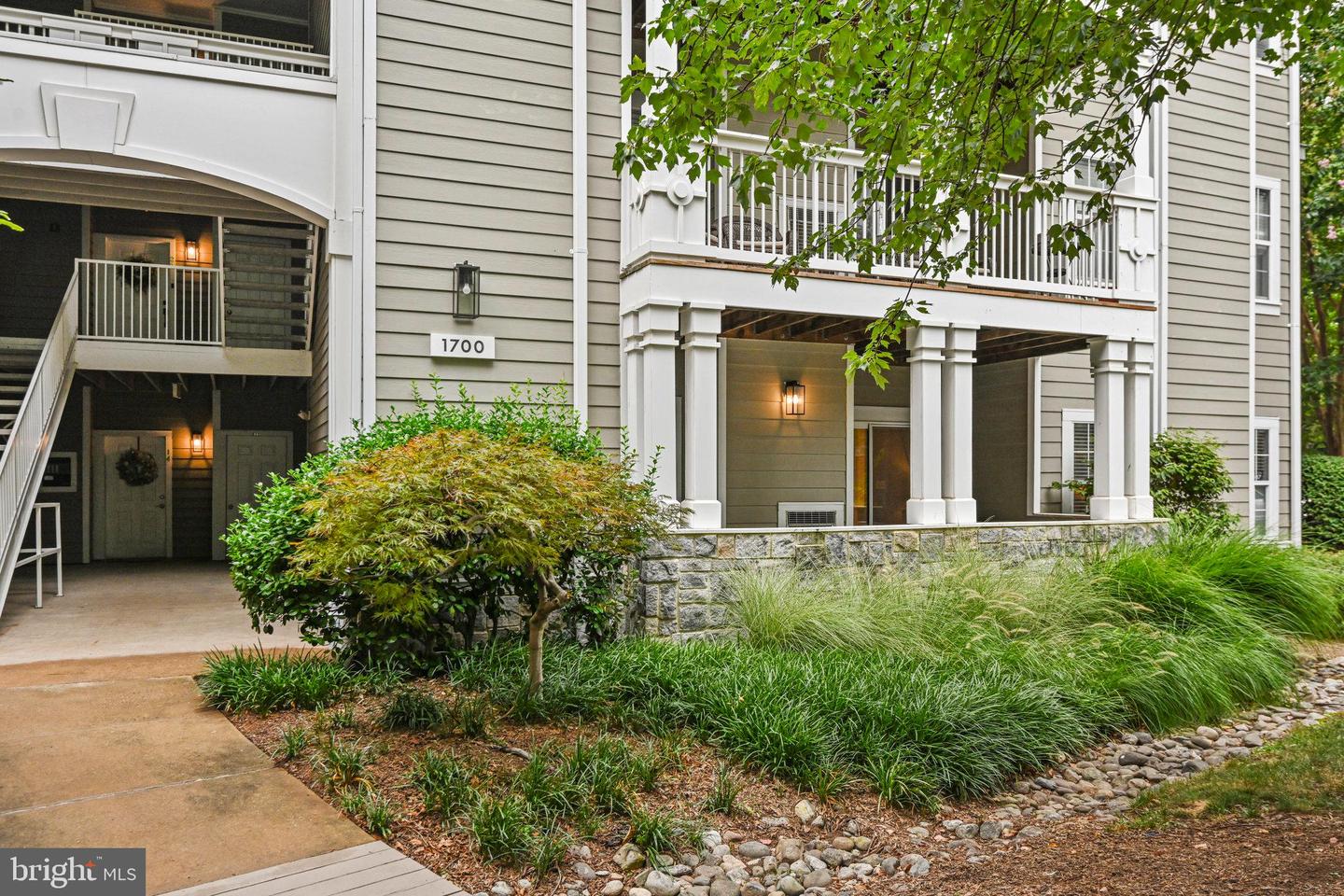 1700 LAKE SHORE CREST DR #16, RESTON, Virginia 20190, 2 Bedrooms Bedrooms, ,2 BathroomsBathrooms,Residential,For sale,1700 LAKE SHORE CREST DR #16,VAFX2261726 MLS # VAFX2261726