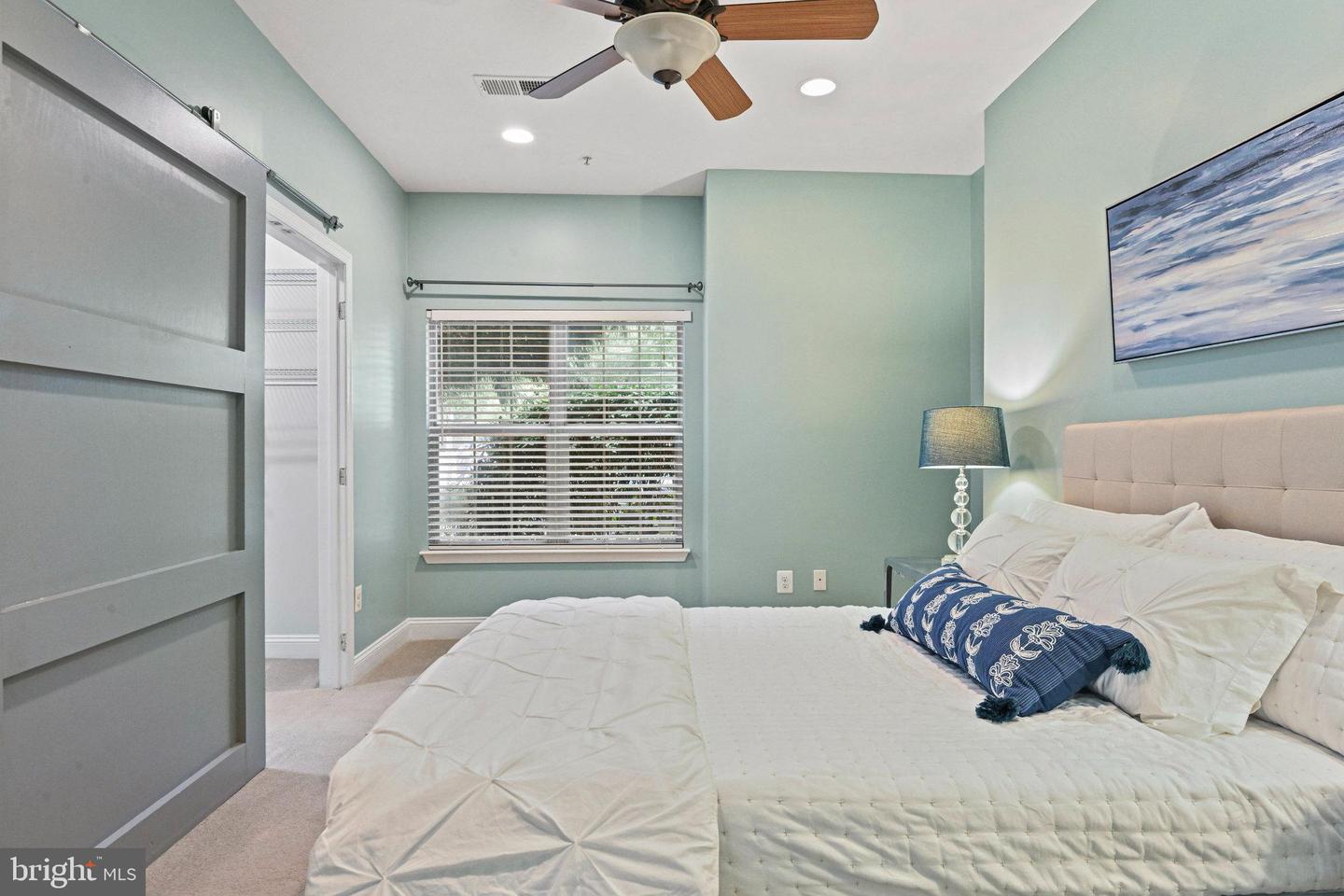 1700 LAKE SHORE CREST DR #16, RESTON, Virginia 20190, 2 Bedrooms Bedrooms, ,2 BathroomsBathrooms,Residential,For sale,1700 LAKE SHORE CREST DR #16,VAFX2261726 MLS # VAFX2261726