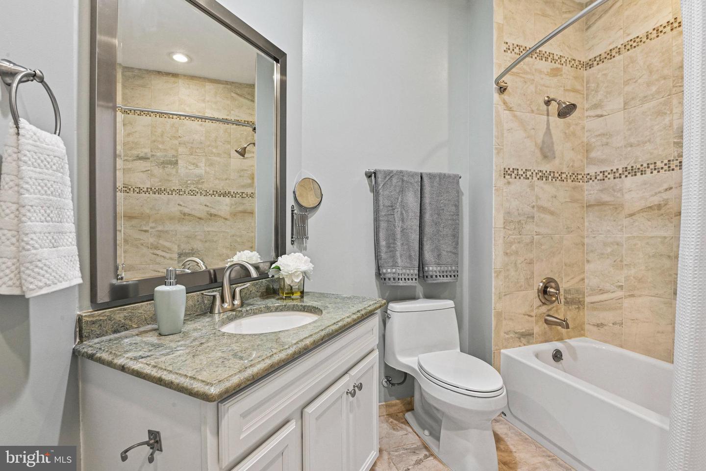 1700 LAKE SHORE CREST DR #16, RESTON, Virginia 20190, 2 Bedrooms Bedrooms, ,2 BathroomsBathrooms,Residential,For sale,1700 LAKE SHORE CREST DR #16,VAFX2261726 MLS # VAFX2261726