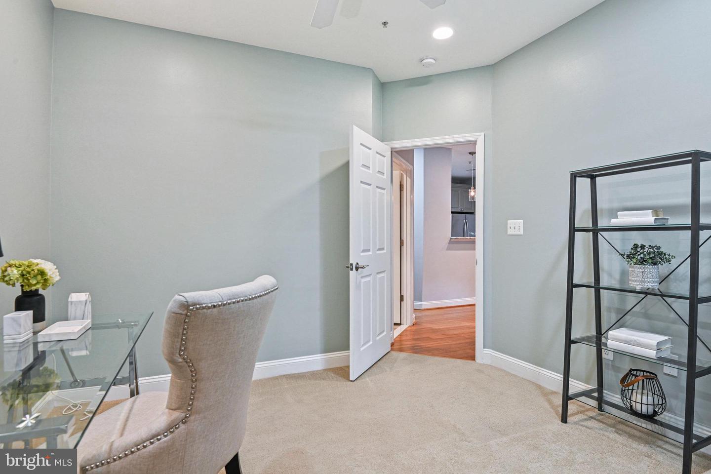 1700 LAKE SHORE CREST DR #16, RESTON, Virginia 20190, 2 Bedrooms Bedrooms, ,2 BathroomsBathrooms,Residential,For sale,1700 LAKE SHORE CREST DR #16,VAFX2261726 MLS # VAFX2261726