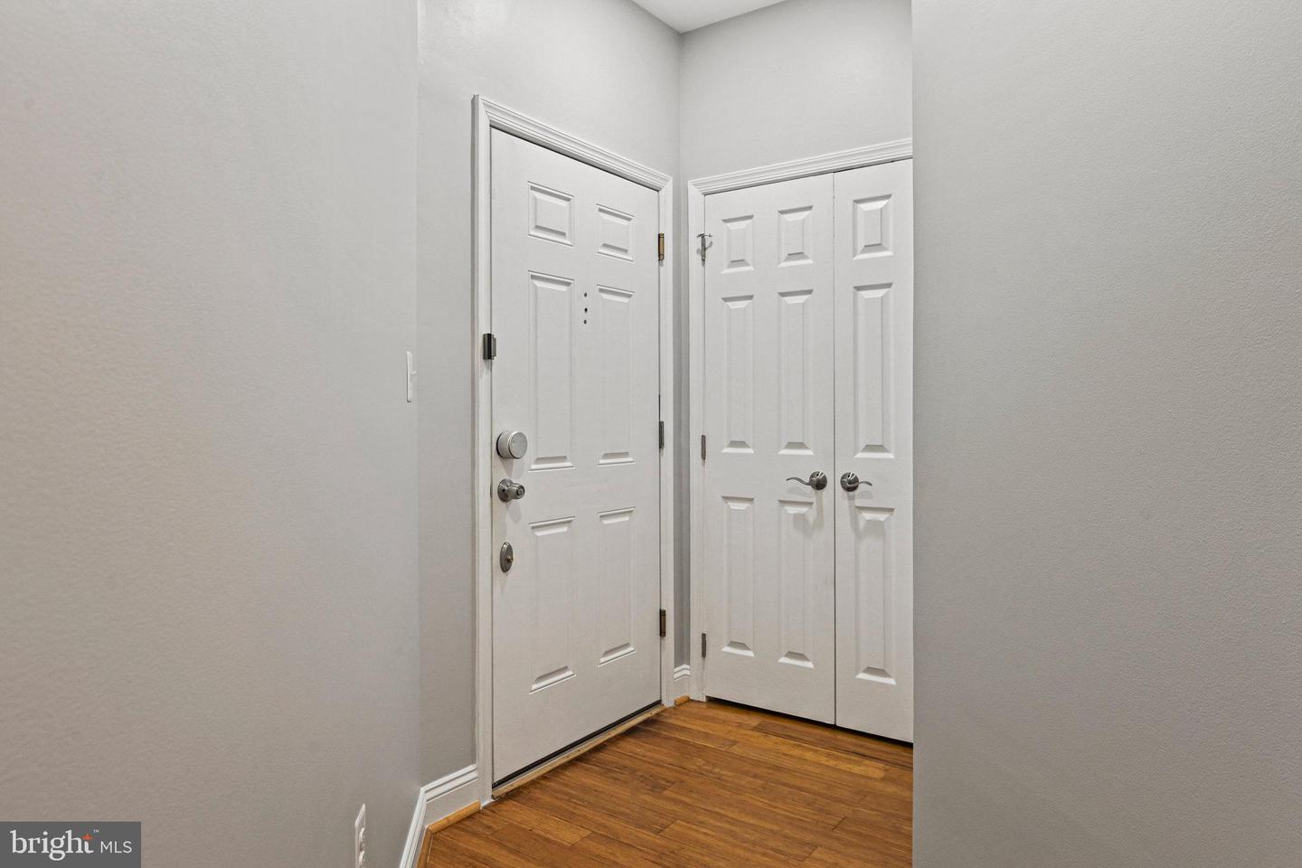1700 LAKE SHORE CREST DR #16, RESTON, Virginia 20190, 2 Bedrooms Bedrooms, ,2 BathroomsBathrooms,Residential,For sale,1700 LAKE SHORE CREST DR #16,VAFX2261726 MLS # VAFX2261726