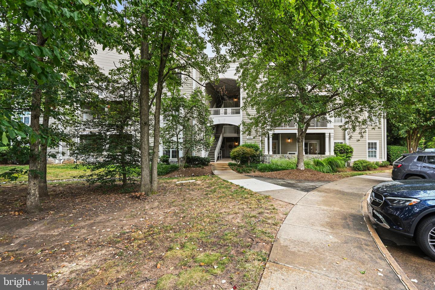 1700 LAKE SHORE CREST DR #16, RESTON, Virginia 20190, 2 Bedrooms Bedrooms, ,2 BathroomsBathrooms,Residential,For sale,1700 LAKE SHORE CREST DR #16,VAFX2261726 MLS # VAFX2261726