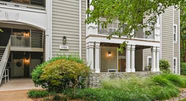 1700 LAKE SHORE CREST DR #16, RESTON, Virginia 20190, 2 Bedrooms Bedrooms, ,2 BathroomsBathrooms,Residential,For sale,1700 LAKE SHORE CREST DR #16,VAFX2261726 MLS # VAFX2261726