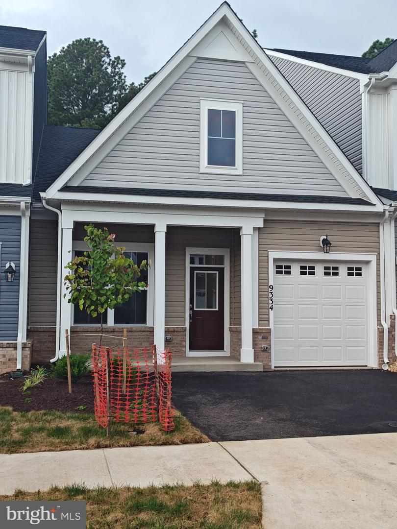9334 CRESTVIEW RIDGE DR, BRISTOW, Virginia 20136, 2 Bedrooms Bedrooms, ,2 BathroomsBathrooms,Residential,For sale,9334 CRESTVIEW RIDGE DR,VAPW2101686 MLS # VAPW2101686