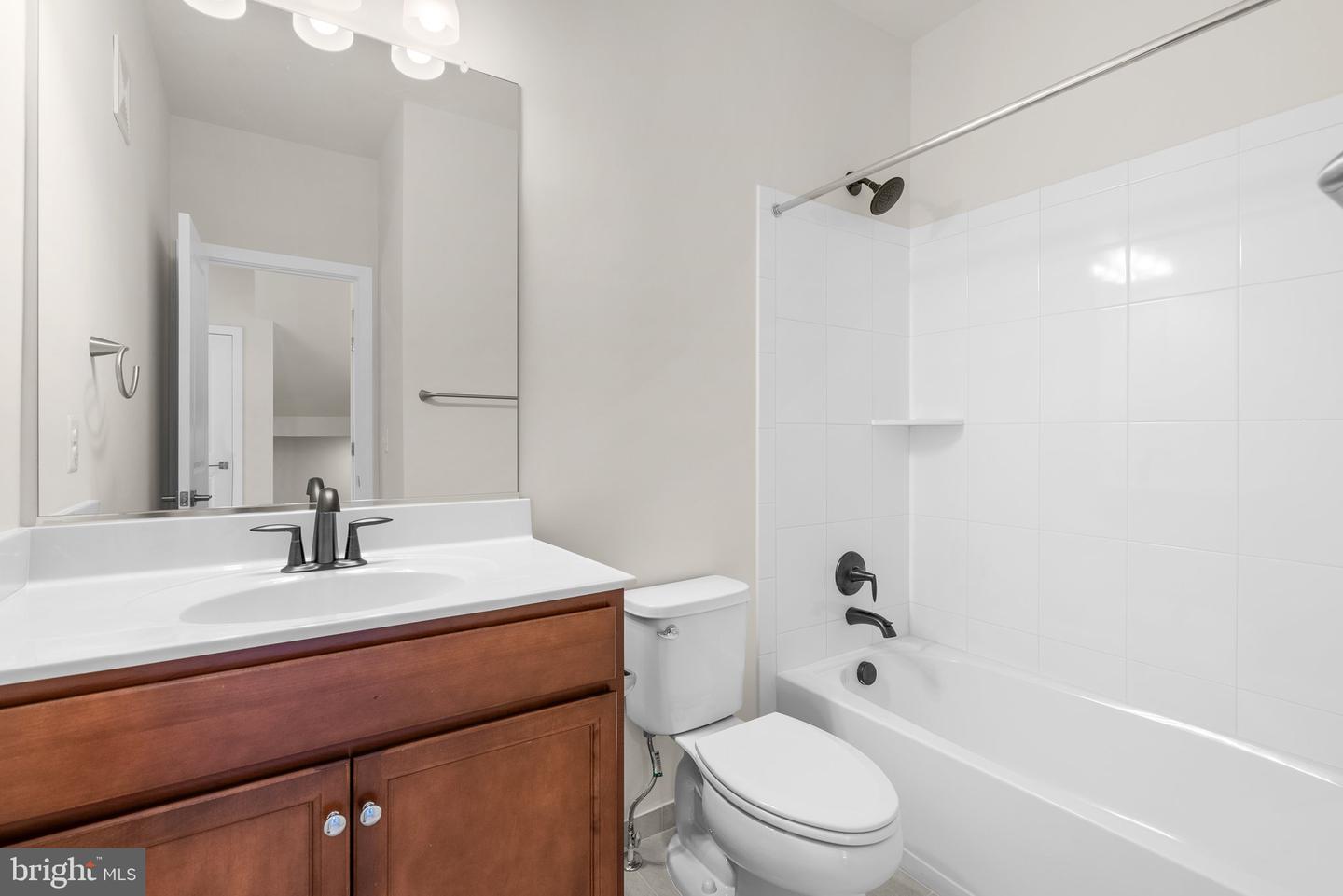 43176 FARRINGDON SQ, BROADLANDS, Virginia 20148, 3 Bedrooms Bedrooms, ,2 BathroomsBathrooms,Residential,For sale,43176 FARRINGDON SQ,VALO2104724 MLS # VALO2104724