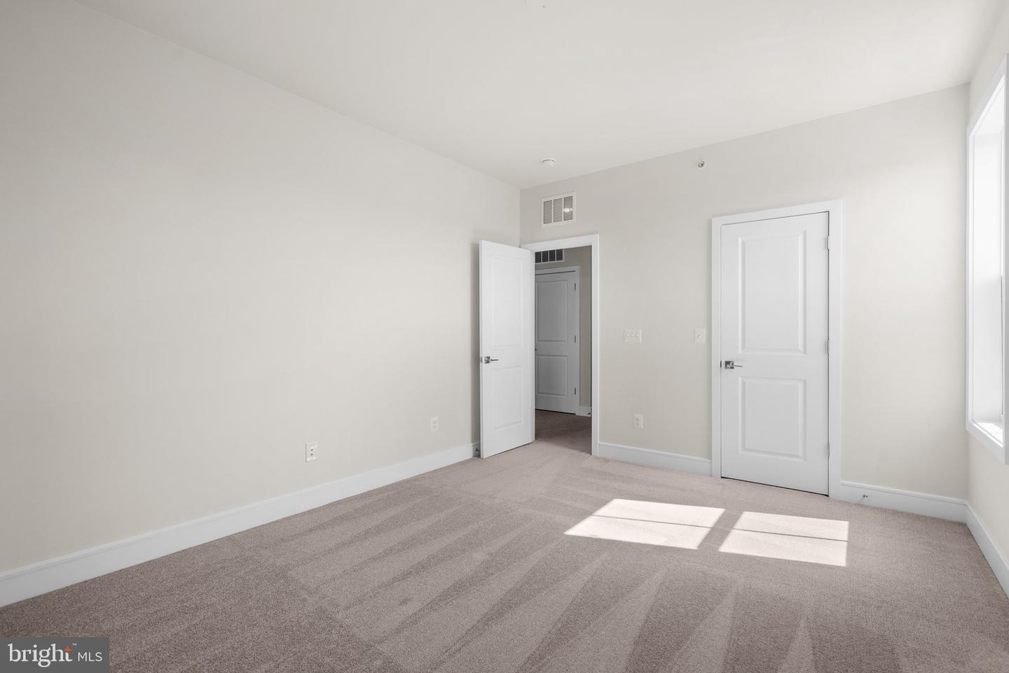 43176 FARRINGDON SQ, BROADLANDS, Virginia 20148, 3 Bedrooms Bedrooms, ,2 BathroomsBathrooms,Residential,For sale,43176 FARRINGDON SQ,VALO2104724 MLS # VALO2104724