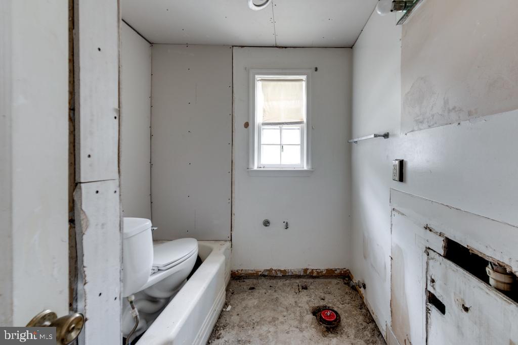 2015 37TH ST SE #102, WASHINGTON, District Of Columbia 20020, 3 Bedrooms Bedrooms, ,2 BathroomsBathrooms,Residential,For sale,2015 37TH ST SE #102,DCDC2215464 MLS # DCDC2215464
