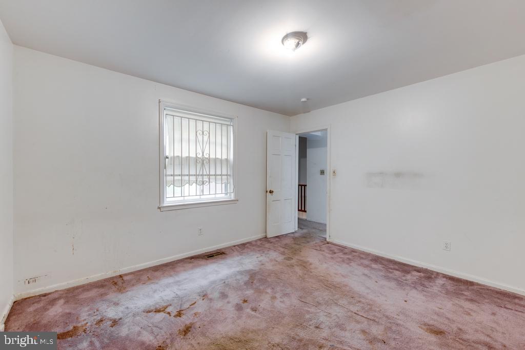 2015 37TH ST SE #102, WASHINGTON, District Of Columbia 20020, 3 Bedrooms Bedrooms, ,2 BathroomsBathrooms,Residential,For sale,2015 37TH ST SE #102,DCDC2215464 MLS # DCDC2215464