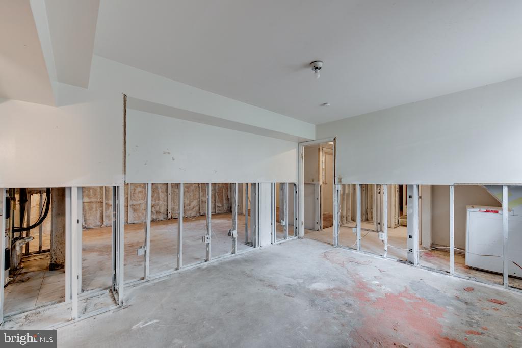 2015 37TH ST SE #102, WASHINGTON, District Of Columbia 20020, 3 Bedrooms Bedrooms, ,2 BathroomsBathrooms,Residential,For sale,2015 37TH ST SE #102,DCDC2215464 MLS # DCDC2215464