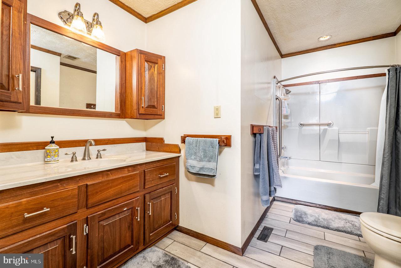 18300 MOUNTAIN VALLEY RD, NEW MARKET, Virginia 22844, 3 Bedrooms Bedrooms, ,2 BathroomsBathrooms,Residential,For sale,18300 MOUNTAIN VALLEY RD,VARO2002498 MLS # VARO2002498