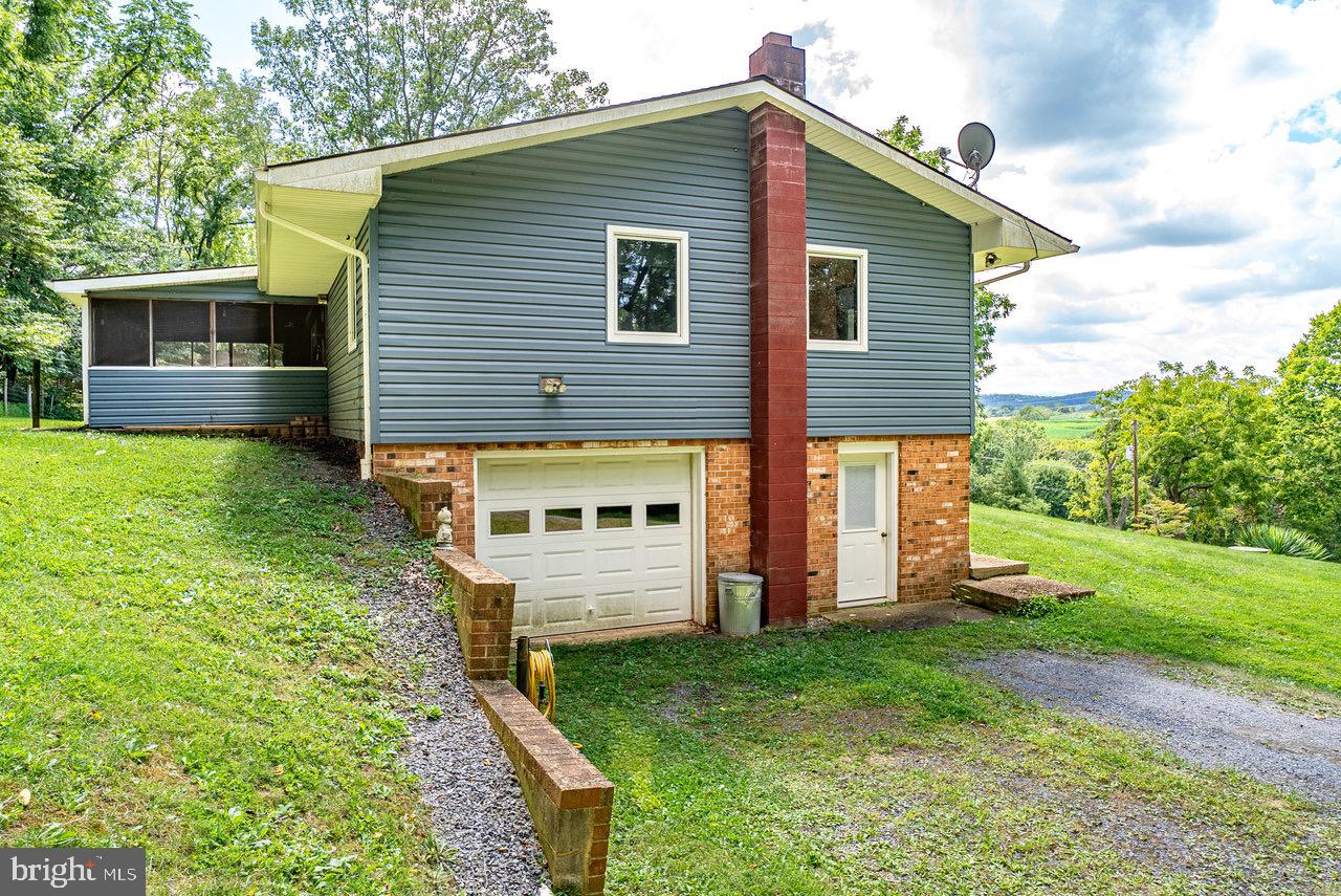 18300 MOUNTAIN VALLEY RD, NEW MARKET, Virginia 22844, 3 Bedrooms Bedrooms, ,2 BathroomsBathrooms,Residential,For sale,18300 MOUNTAIN VALLEY RD,VARO2002498 MLS # VARO2002498