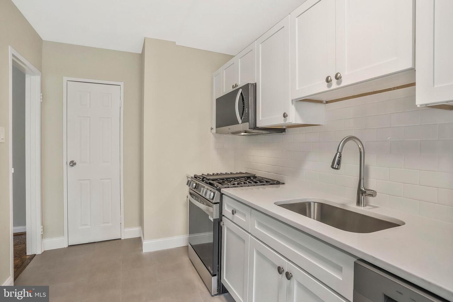 4201 CATHEDRAL AVE NW #404W, WASHINGTON, District Of Columbia 20016, 1 Bedroom Bedrooms, ,1 BathroomBathrooms,Residential,For sale,4201 CATHEDRAL AVE NW #404W,DCDC2215476 MLS # DCDC2215476