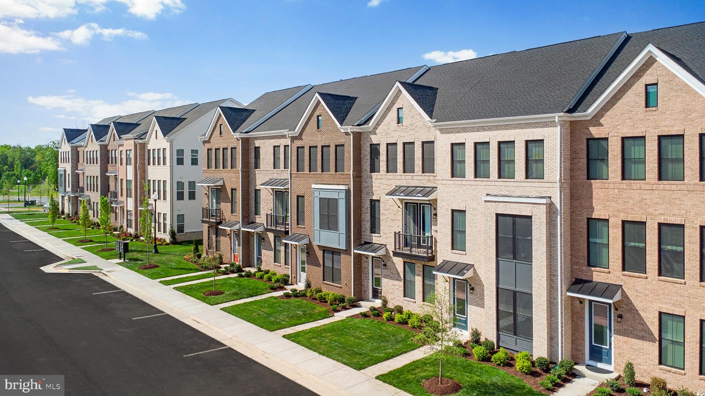 42131 SHINING STAR SQ, ASHBURN, Virginia 20148, 4 Bedrooms Bedrooms, ,4 BathroomsBathrooms,Residential,For sale,42131 SHINING STAR SQ,VALO2104730 MLS # VALO2104730