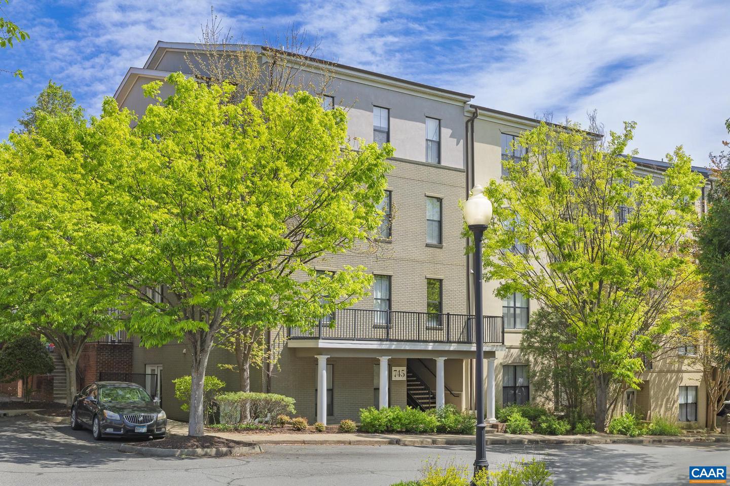 745 WALKER SQ #3B, CHARLOTTESVILLE, Virginia 22903, 1 Bedroom Bedrooms, ,1 BathroomBathrooms,Residential,For sale,745 WALKER SQ #3B,667935 MLS # 667935