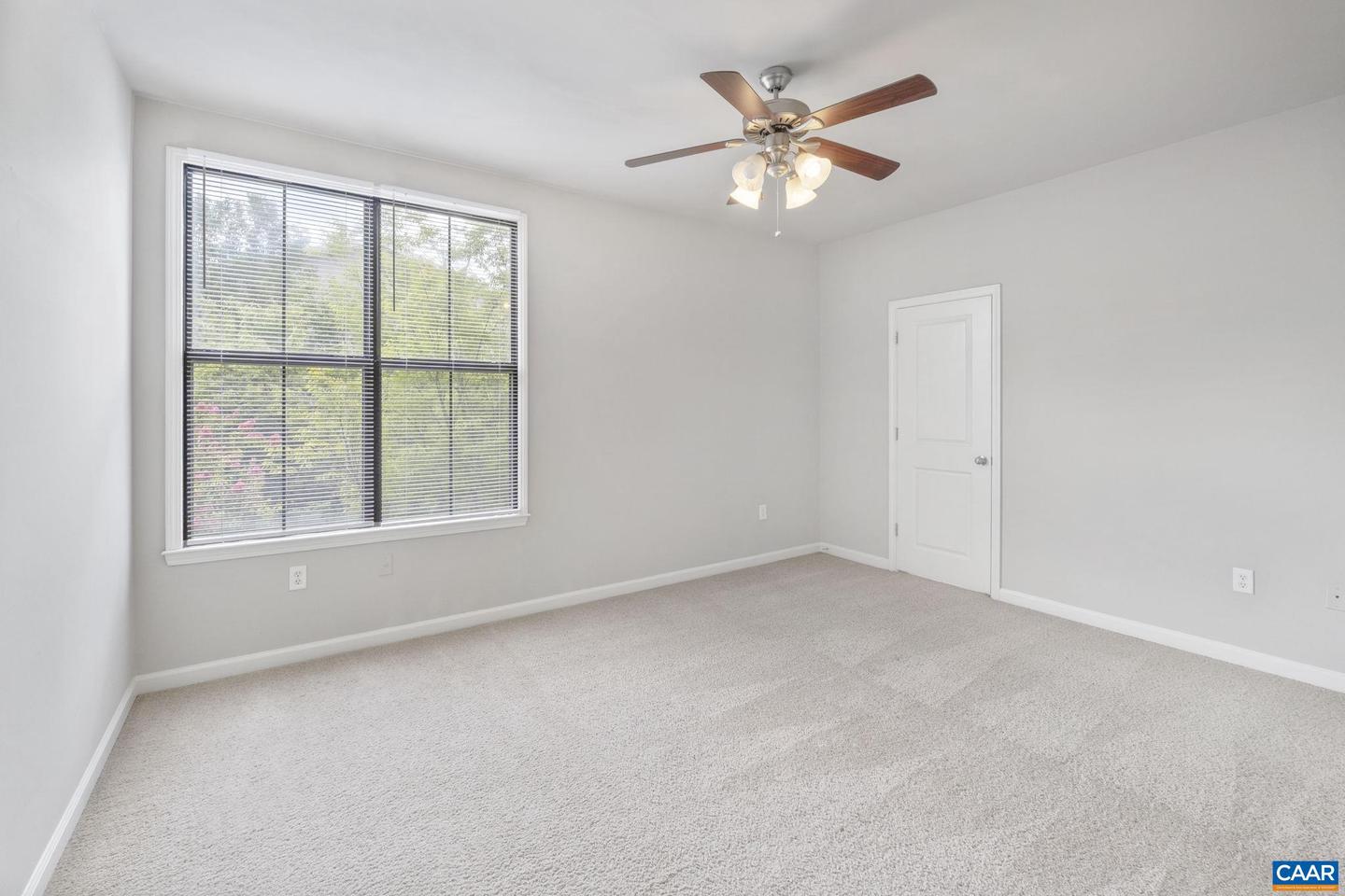 745 WALKER SQ #3B, CHARLOTTESVILLE, Virginia 22903, 1 Bedroom Bedrooms, ,1 BathroomBathrooms,Residential,For sale,745 WALKER SQ #3B,667935 MLS # 667935