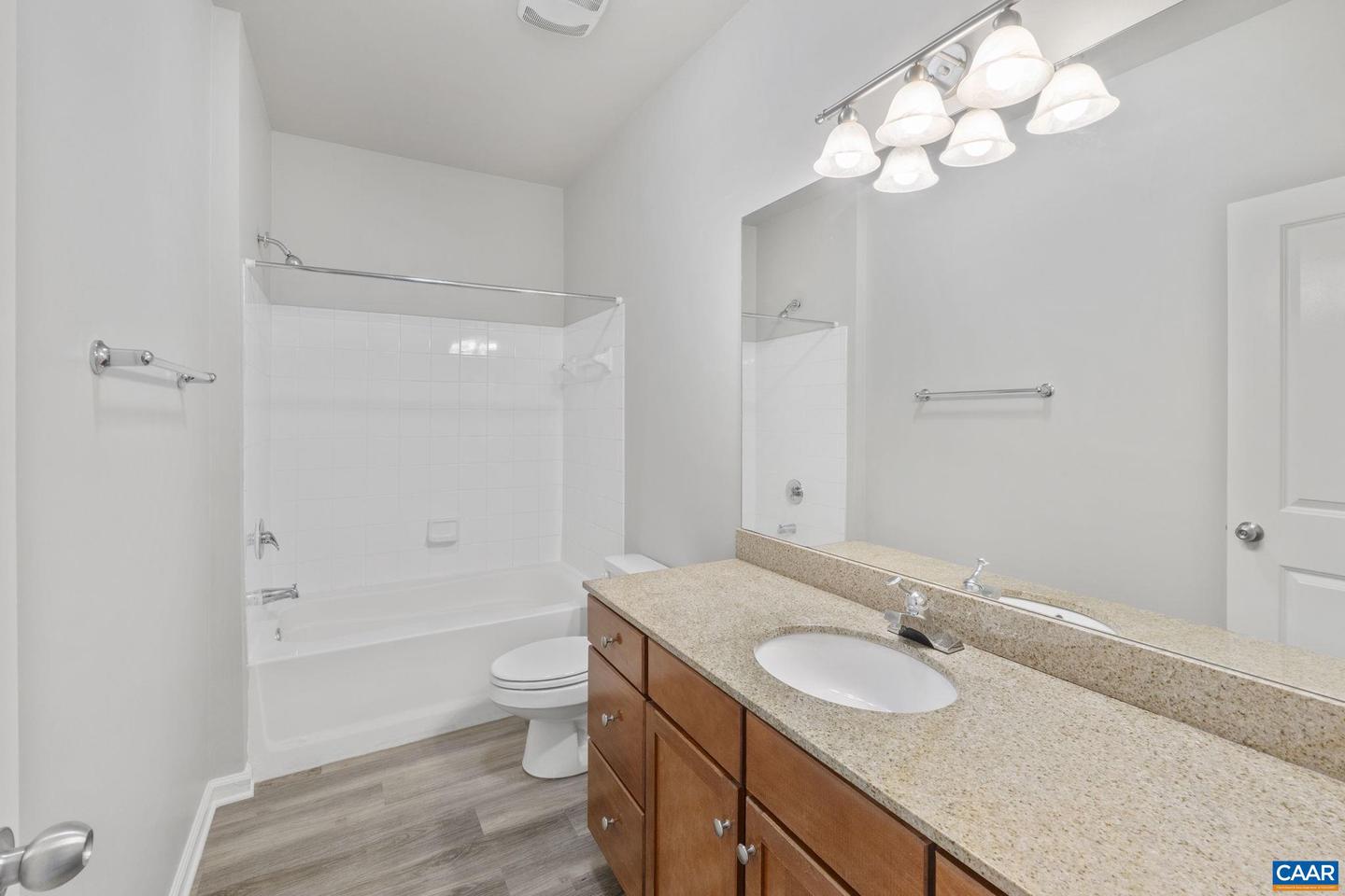 745 WALKER SQ #3B, CHARLOTTESVILLE, Virginia 22903, 1 Bedroom Bedrooms, ,1 BathroomBathrooms,Residential,For sale,745 WALKER SQ #3B,667935 MLS # 667935