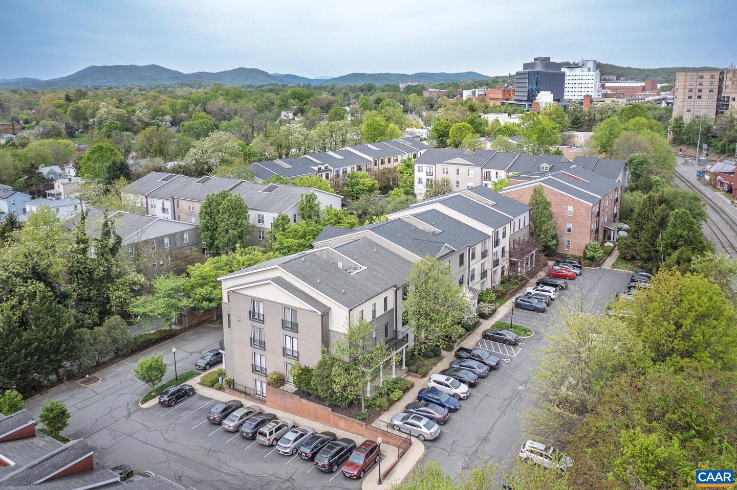 745 WALKER SQ #3B, CHARLOTTESVILLE, Virginia 22903, 1 Bedroom Bedrooms, ,1 BathroomBathrooms,Residential,For sale,745 WALKER SQ #3B,667935 MLS # 667935