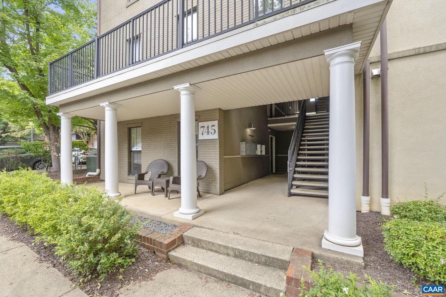 745 WALKER SQ #3B, CHARLOTTESVILLE, Virginia 22903, 1 Bedroom Bedrooms, ,1 BathroomBathrooms,Residential,For sale,745 WALKER SQ #3B,667935 MLS # 667935