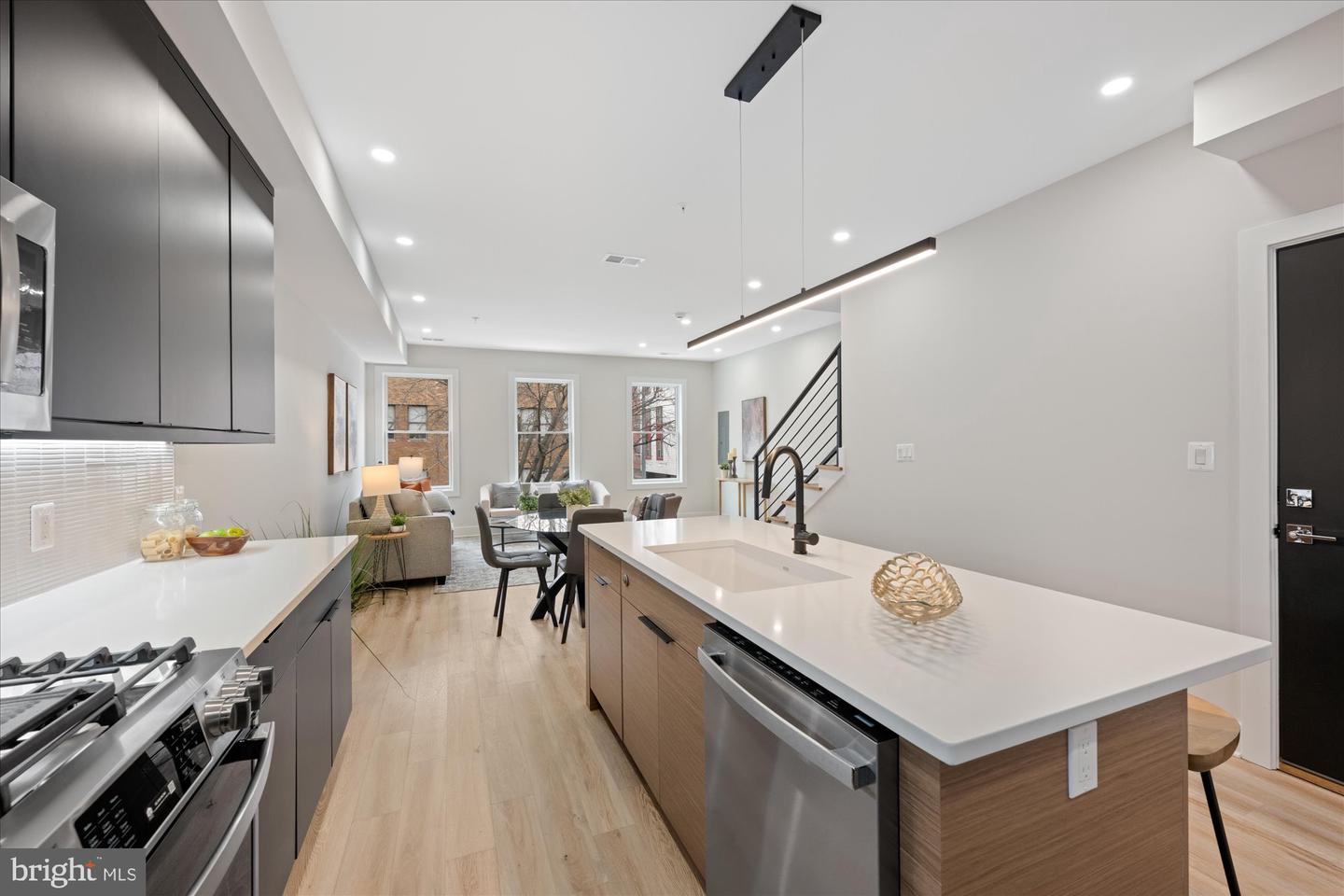 313 I NE #2, WASHINGTON, District Of Columbia 20002, 3 Bedrooms Bedrooms, ,3 BathroomsBathrooms,Residential,For sale,313 I NE #2,DCDC2187192 MLS # DCDC2187192