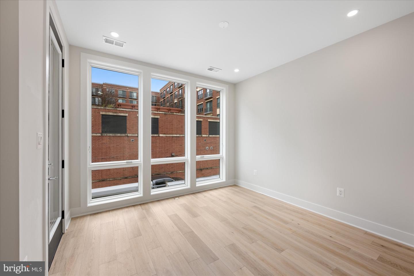 313 I NE #2, WASHINGTON, District Of Columbia 20002, 3 Bedrooms Bedrooms, ,3 BathroomsBathrooms,Residential,For sale,313 I NE #2,DCDC2187192 MLS # DCDC2187192
