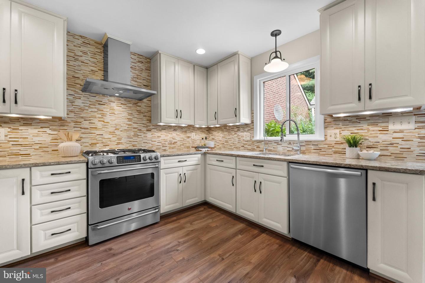 11303 HARBORSIDE CLUSTER, RESTON, Virginia 20191, 3 Bedrooms Bedrooms, ,2 BathroomsBathrooms,Residential,For sale,11303 HARBORSIDE CLUSTER,VAFX2227672 MLS # VAFX2227672