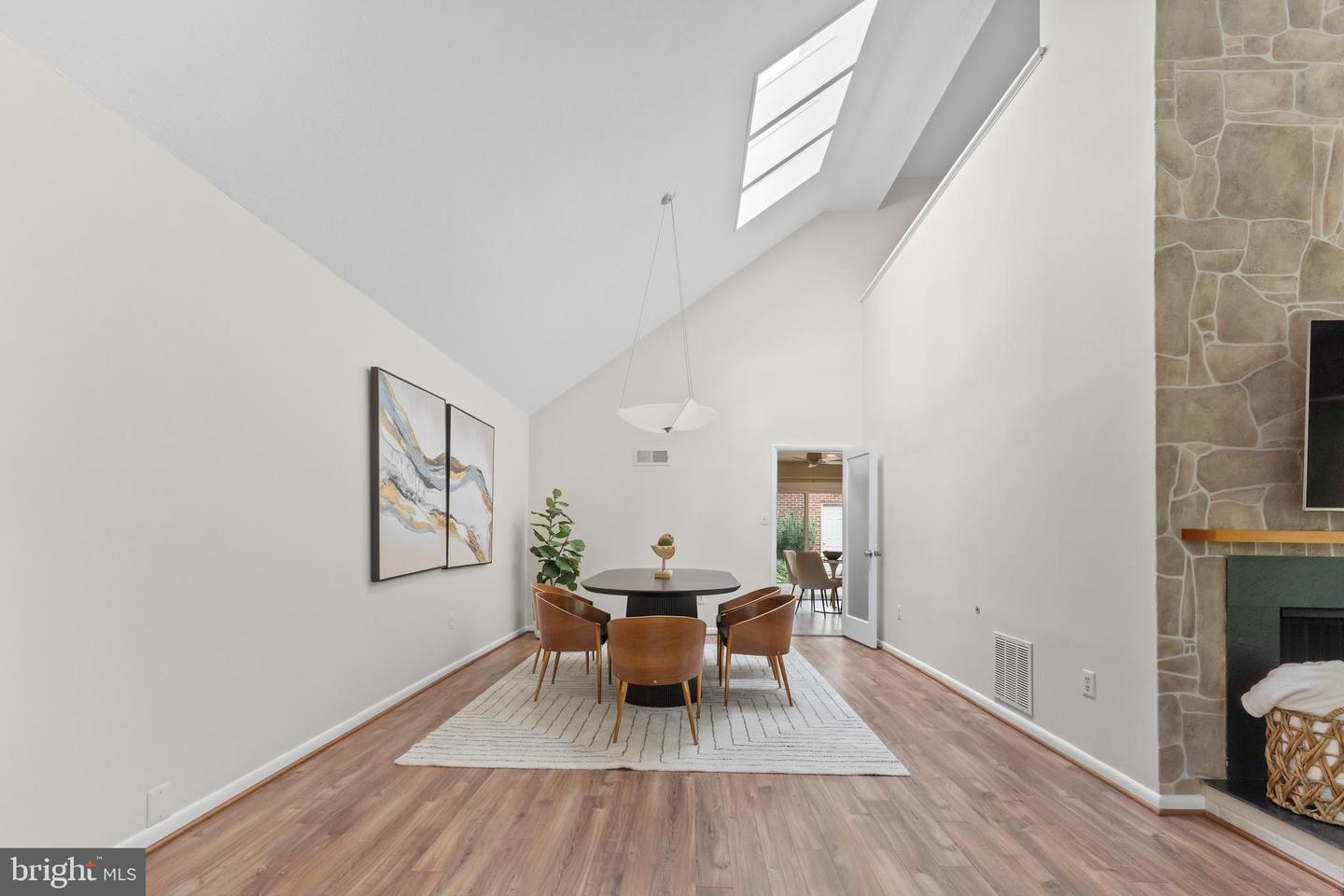11303 HARBORSIDE CLUSTER, RESTON, Virginia 20191, 3 Bedrooms Bedrooms, ,2 BathroomsBathrooms,Residential,For sale,11303 HARBORSIDE CLUSTER,VAFX2227672 MLS # VAFX2227672