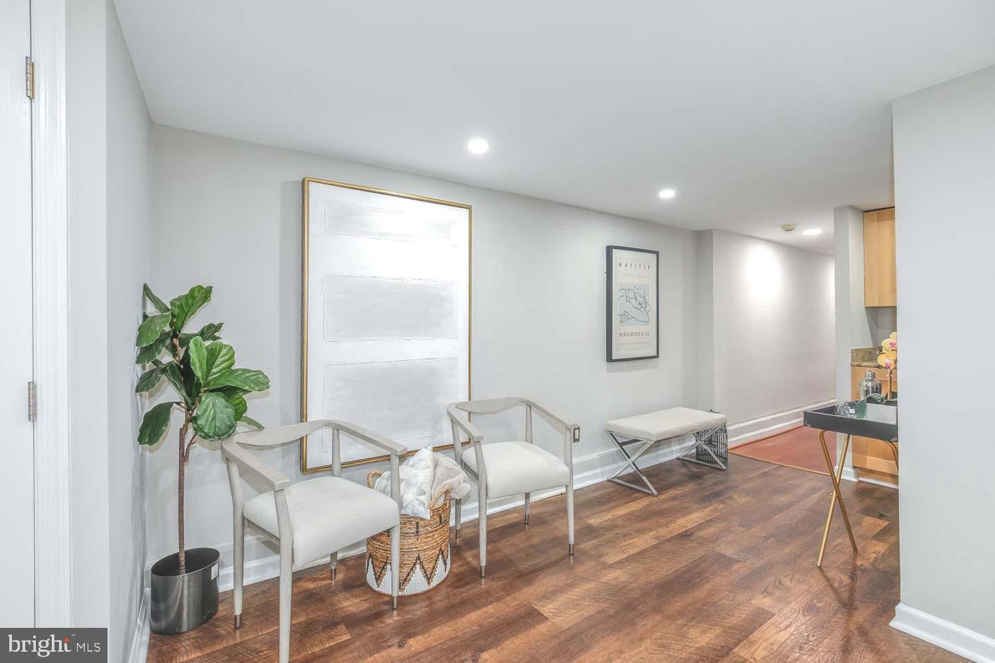 2509 17TH ST NW #1, WASHINGTON, District Of Columbia 20009, 2 Bedrooms Bedrooms, ,1 BathroomBathrooms,Residential,For sale,2509 17TH ST NW #1,DCDC2199406 MLS # DCDC2199406