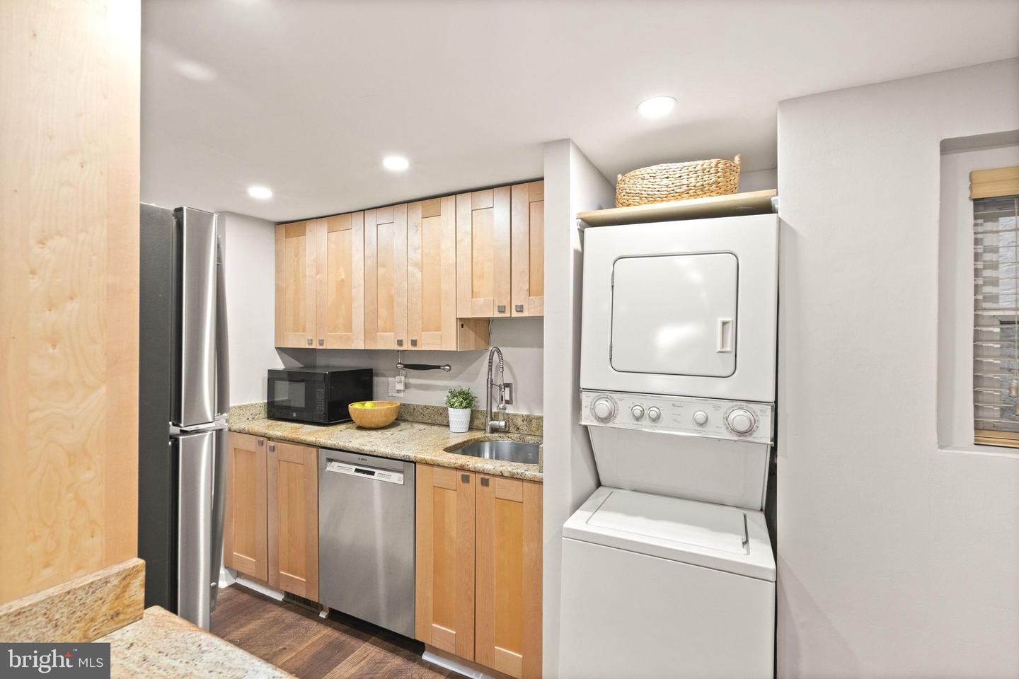 2509 17TH ST NW #1, WASHINGTON, District Of Columbia 20009, 2 Bedrooms Bedrooms, ,1 BathroomBathrooms,Residential,For sale,2509 17TH ST NW #1,DCDC2199406 MLS # DCDC2199406