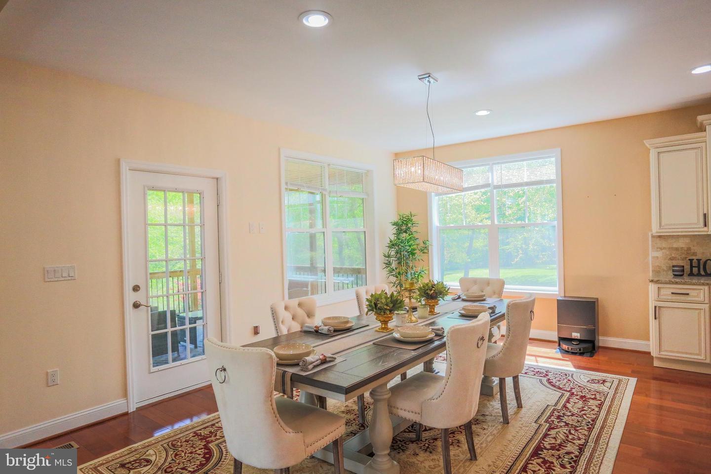 7313 BYRNELEY LN, ANNANDALE, Virginia 22003, 8 Bedrooms Bedrooms, ,8 BathroomsBathrooms,Residential,For sale,7313 BYRNELEY LN,VAFX2240140 MLS # VAFX2240140