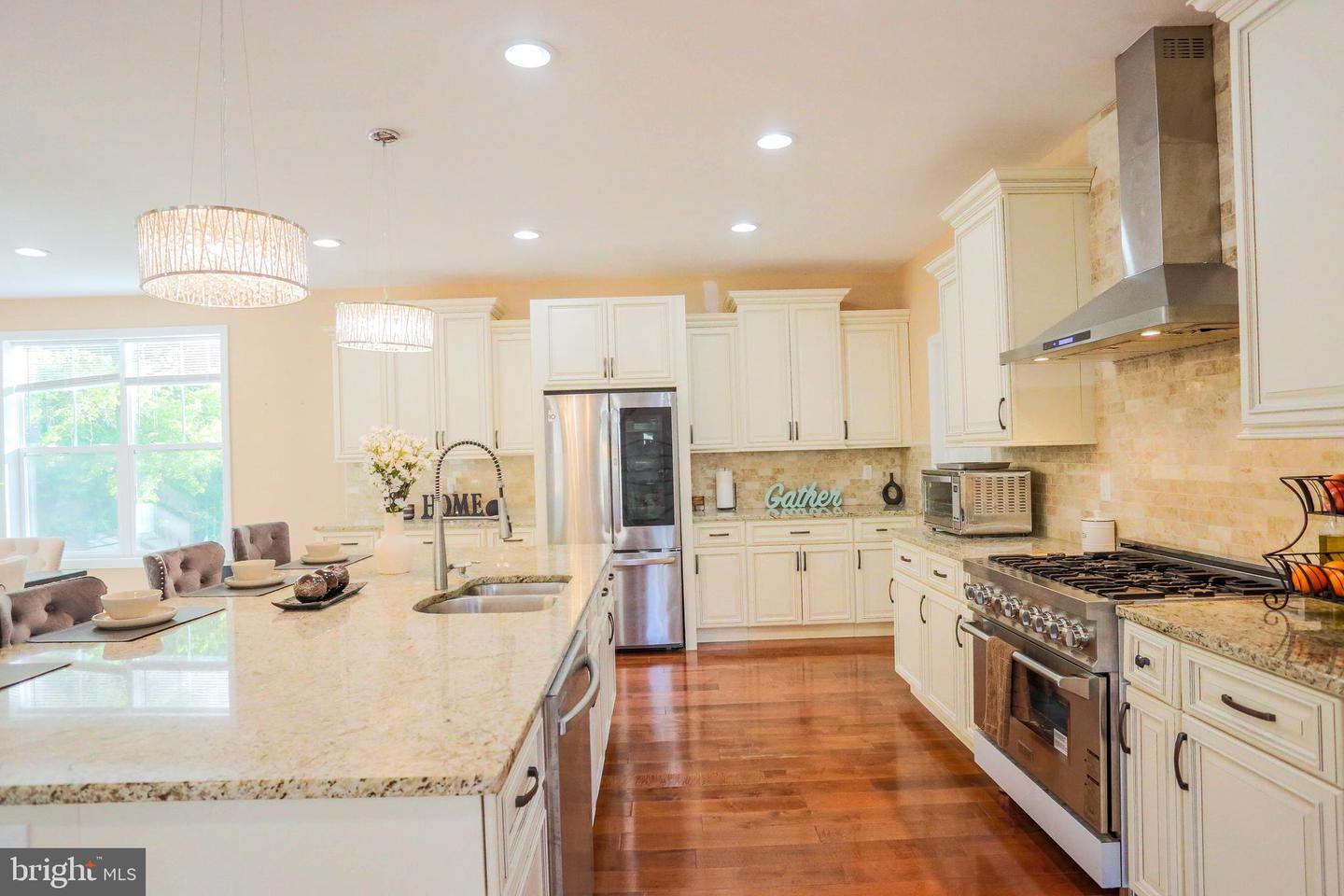 7313 BYRNELEY LN, ANNANDALE, Virginia 22003, 8 Bedrooms Bedrooms, ,8 BathroomsBathrooms,Residential,For sale,7313 BYRNELEY LN,VAFX2240140 MLS # VAFX2240140