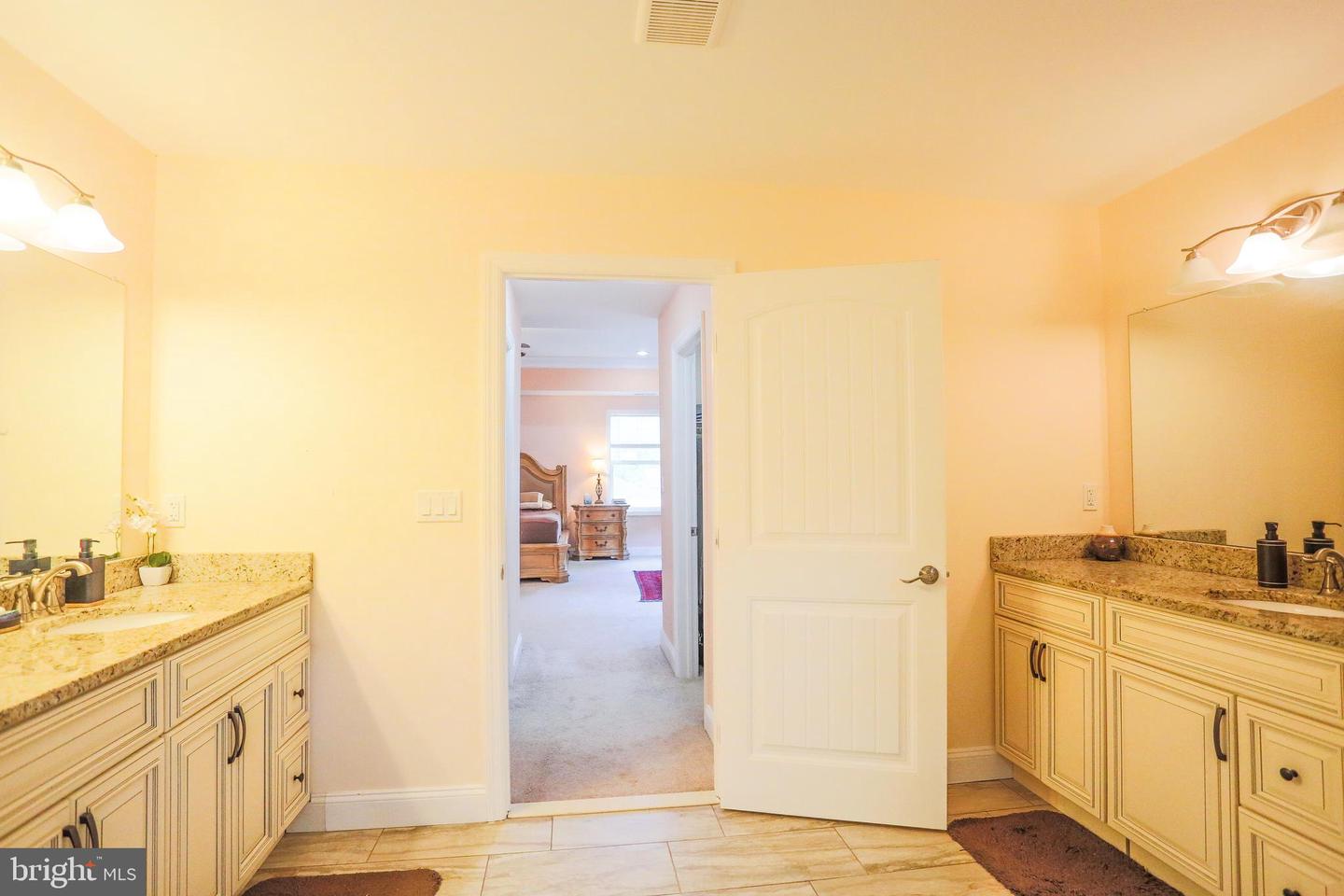 7313 BYRNELEY LN, ANNANDALE, Virginia 22003, 8 Bedrooms Bedrooms, ,8 BathroomsBathrooms,Residential,For sale,7313 BYRNELEY LN,VAFX2240140 MLS # VAFX2240140