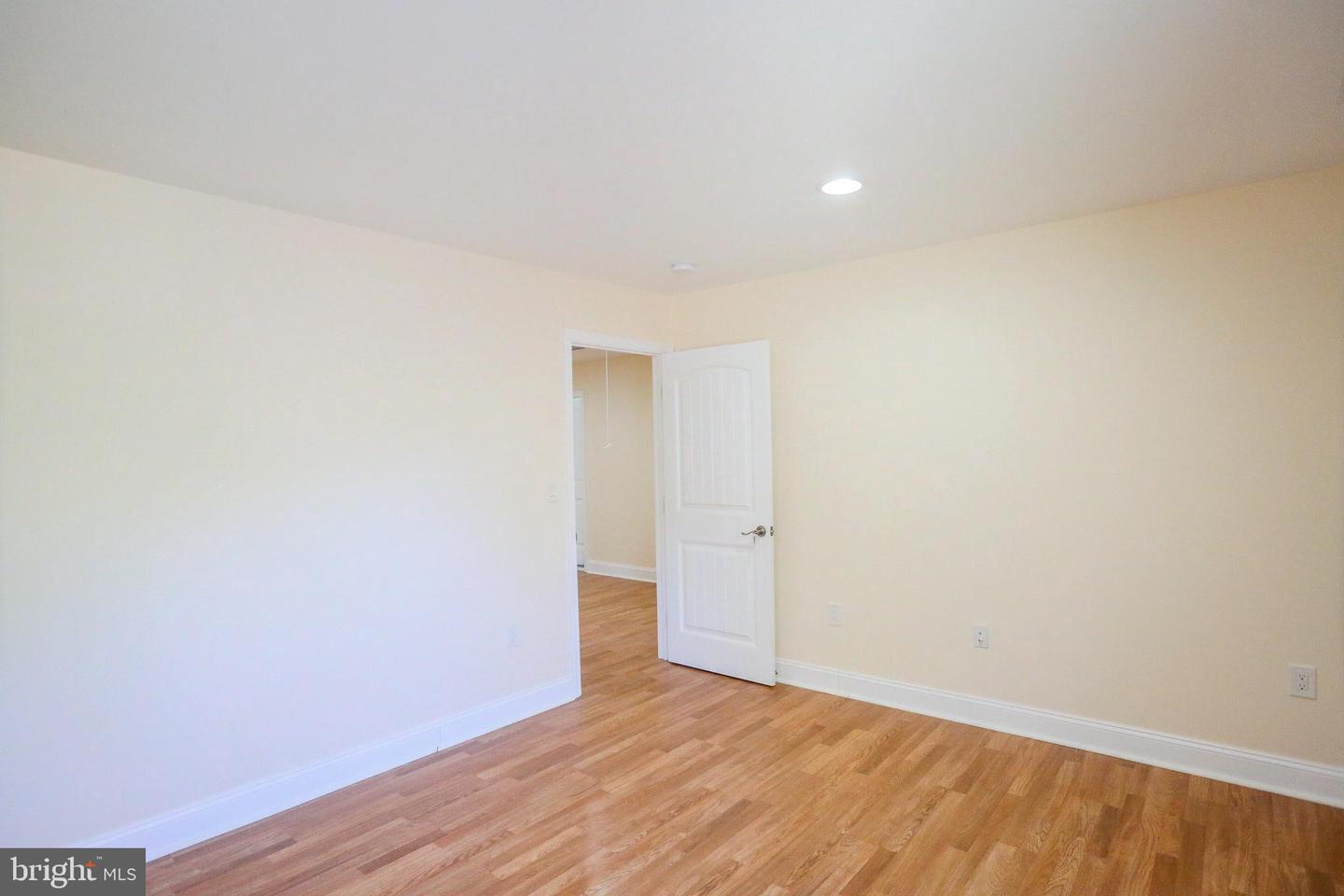 7313 BYRNELEY LN, ANNANDALE, Virginia 22003, 8 Bedrooms Bedrooms, ,8 BathroomsBathrooms,Residential,For sale,7313 BYRNELEY LN,VAFX2240140 MLS # VAFX2240140