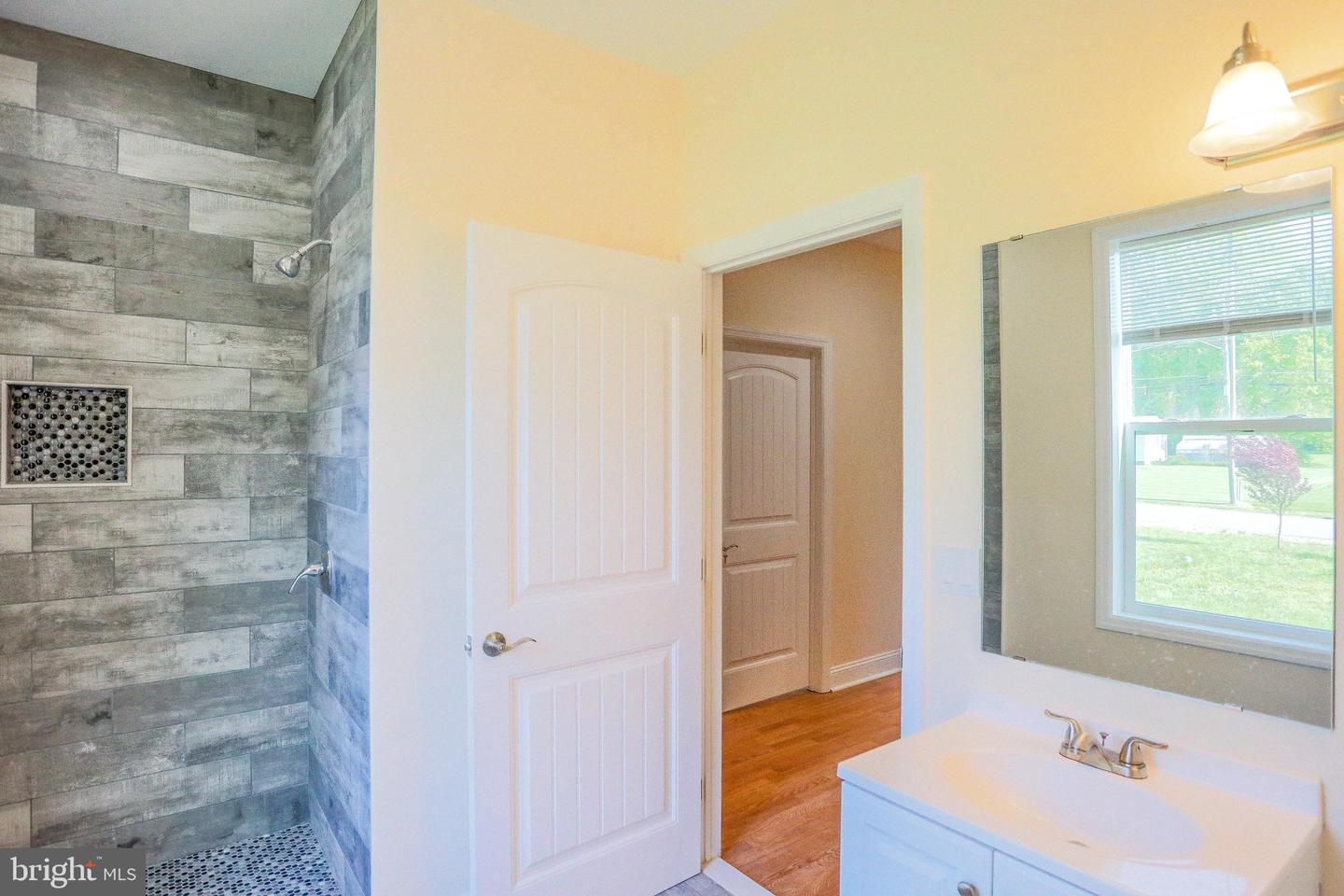 7313 BYRNELEY LN, ANNANDALE, Virginia 22003, 8 Bedrooms Bedrooms, ,8 BathroomsBathrooms,Residential,For sale,7313 BYRNELEY LN,VAFX2240140 MLS # VAFX2240140