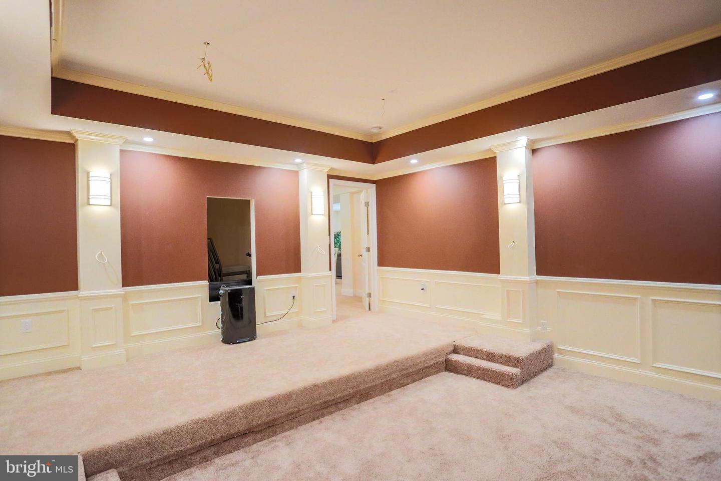 7313 BYRNELEY LN, ANNANDALE, Virginia 22003, 8 Bedrooms Bedrooms, ,8 BathroomsBathrooms,Residential,For sale,7313 BYRNELEY LN,VAFX2240140 MLS # VAFX2240140