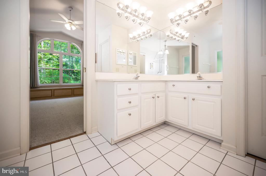 101 BIRCH CT, LOCUST GROVE, Virginia 22508, 3 Bedrooms Bedrooms, ,2 BathroomsBathrooms,Residential,101 BIRCH CT,VAOR2010126 MLS # VAOR2010126