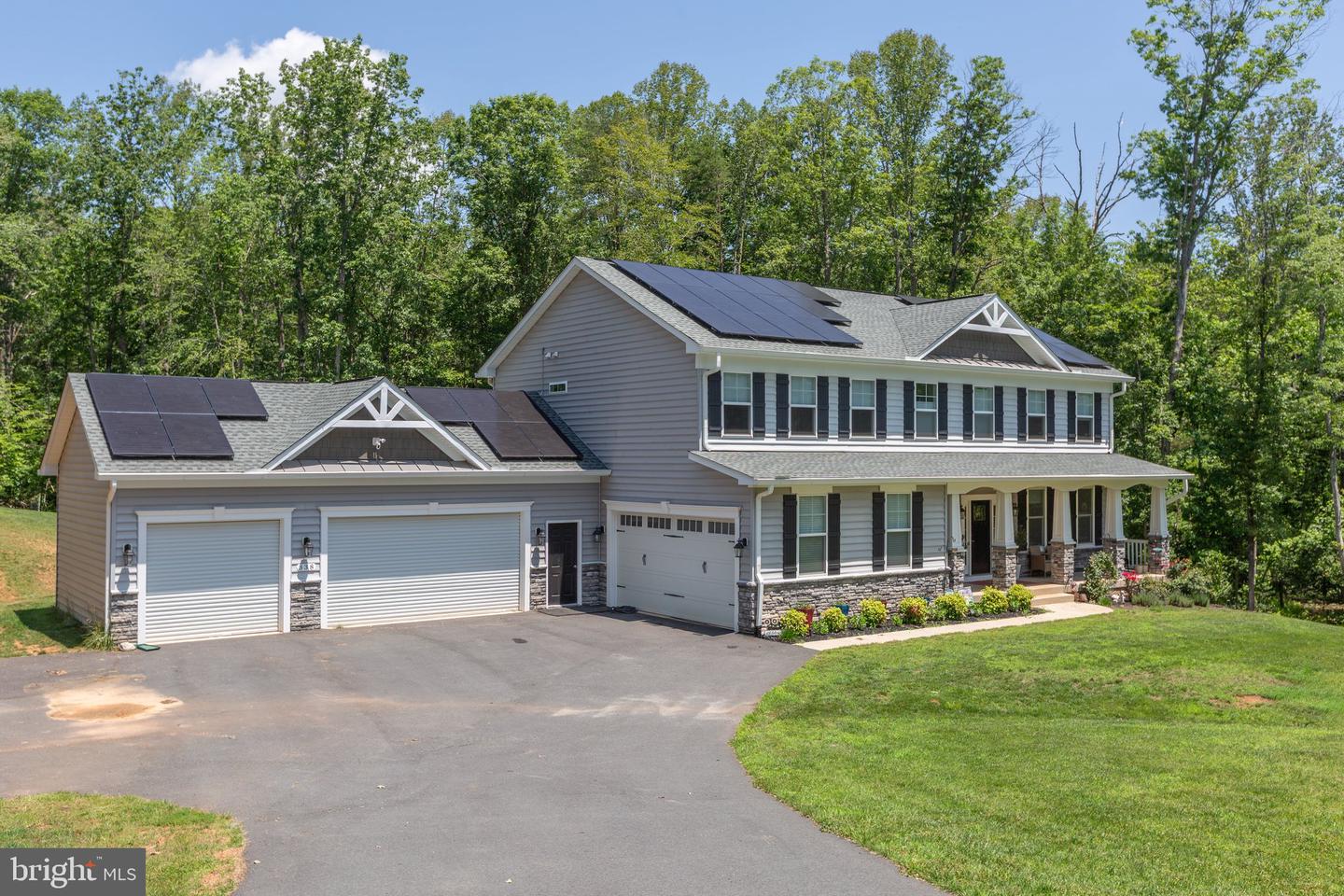 338 IRELAND DR, FREDERICKSBURG, Virginia 22406, 4 Bedrooms Bedrooms, ,3 BathroomsBathrooms,Residential,For sale,338 IRELAND DR,VAST2039514 MLS # VAST2039514